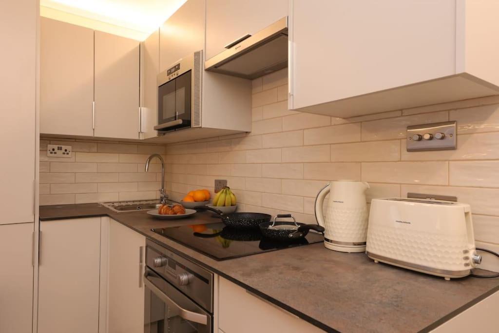 Riverside Serviced Apartments Лондон Екстериор снимка