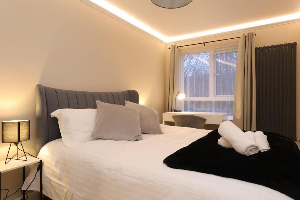 Riverside Serviced Apartments Лондон Екстериор снимка