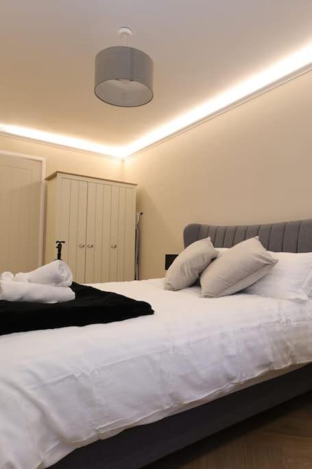 Riverside Serviced Apartments Лондон Екстериор снимка